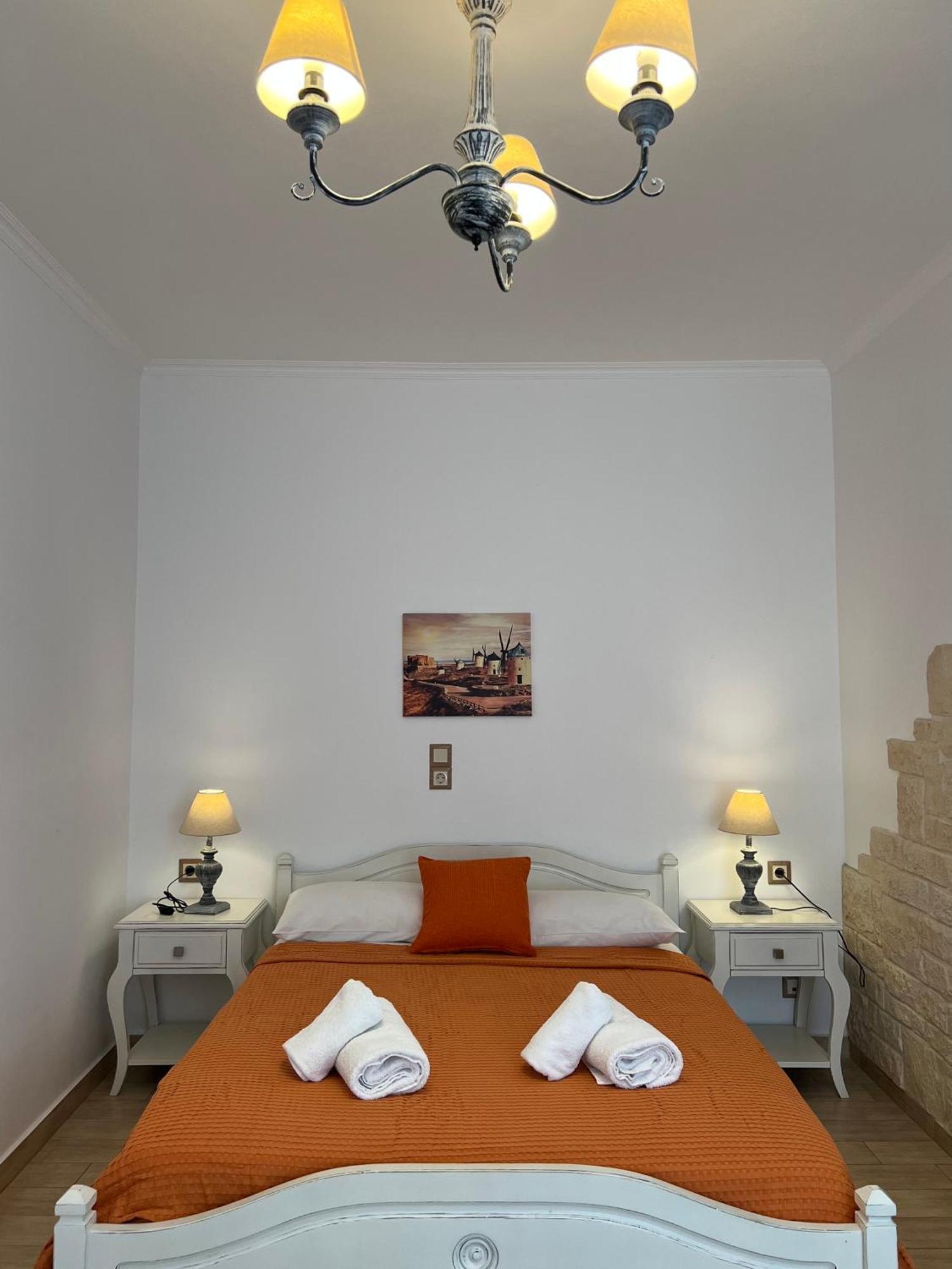 Katerina Apartments & Studios Науса Стая снимка
